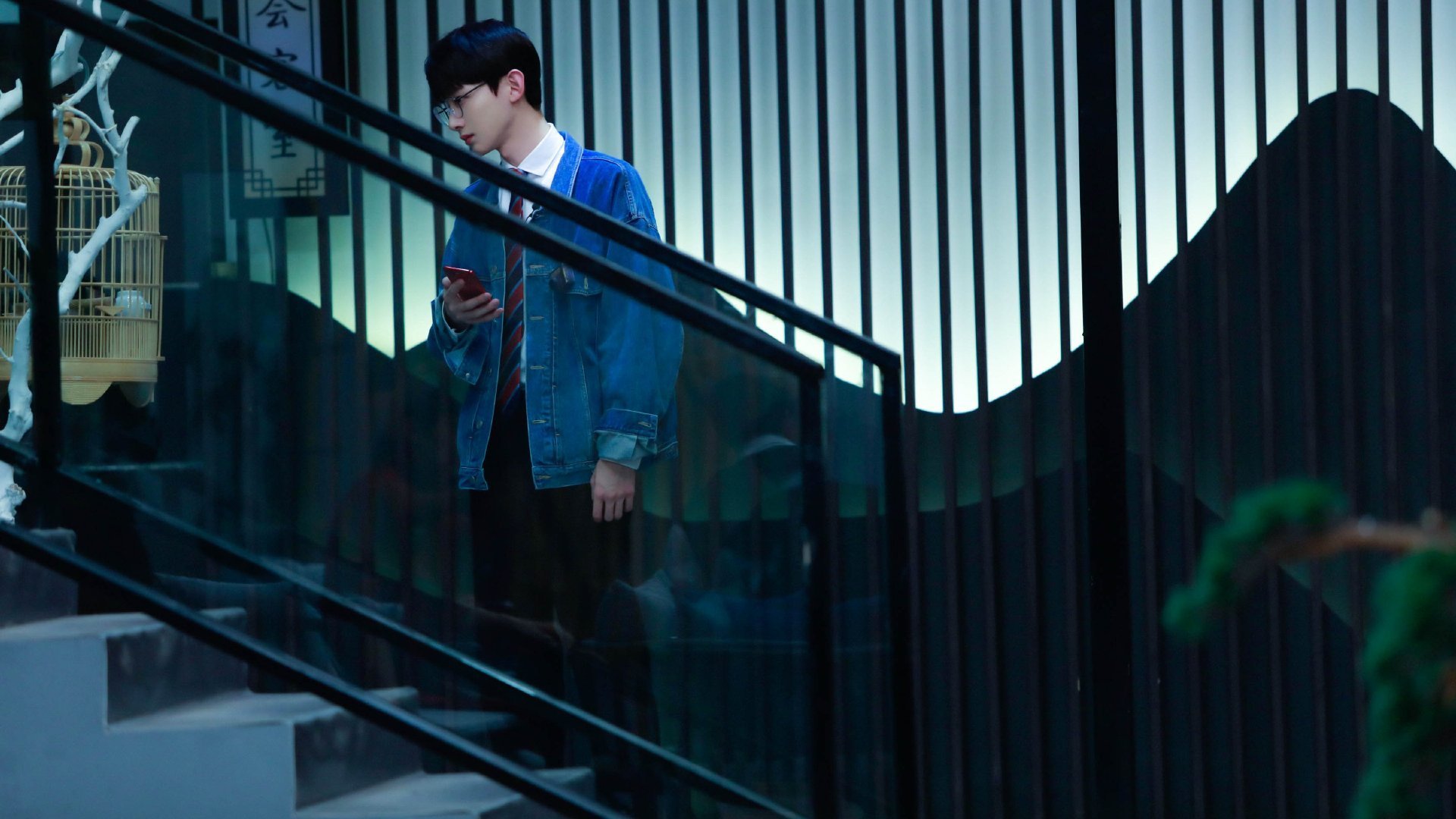 九游APP官网-大屏幕上的祝福和呼喊，欧冠夜晚的感人瞬间，欧冠段子