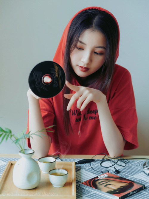 九游9游-德甲火力全开:攻势凌厉,场面火爆!,德甲榜首大战