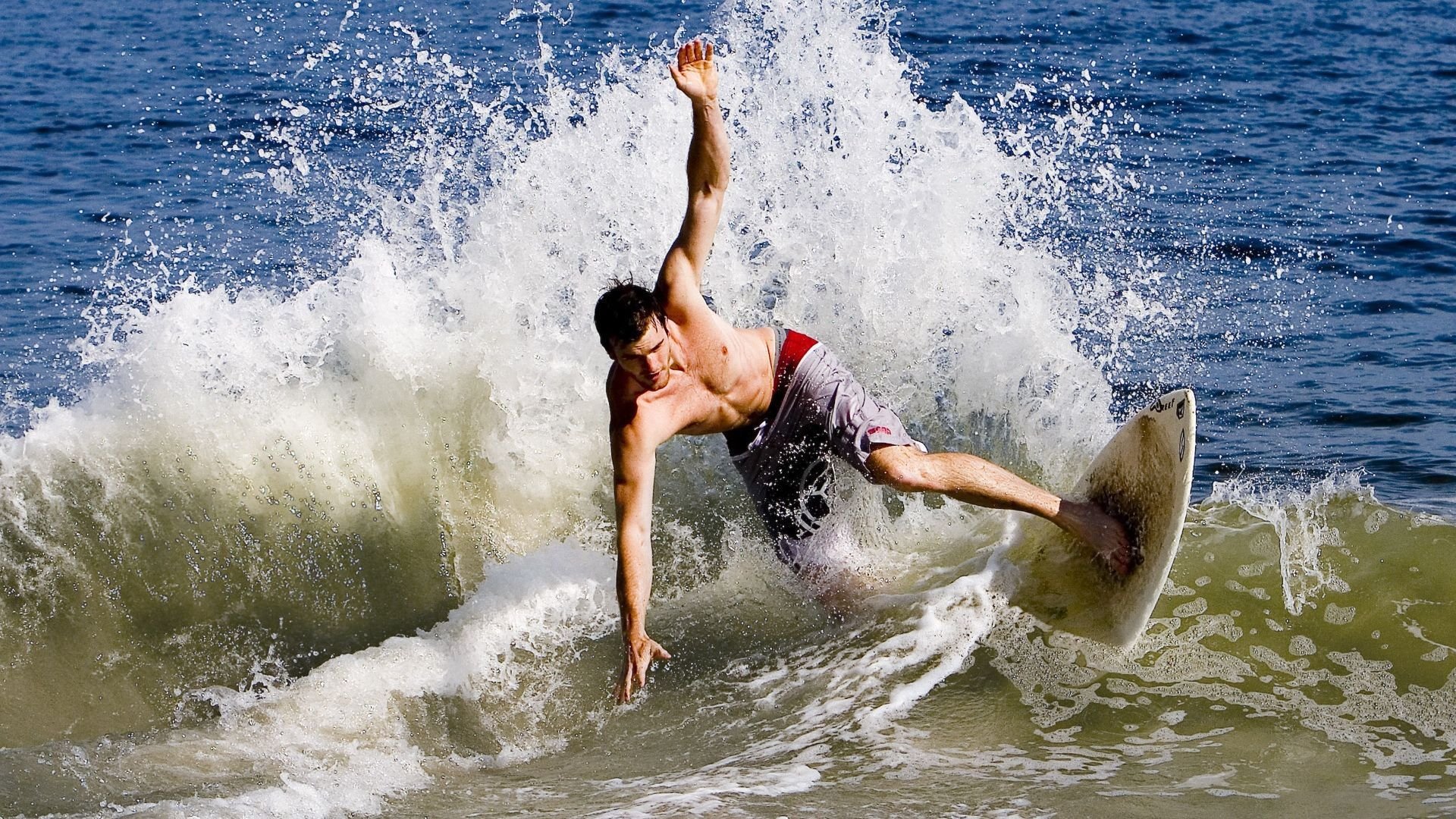 九游网页版官网-史上最“爆炸”的逆转，谁能刷新纪录？，爆炸瞬间